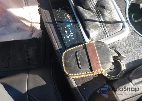 2018 Toyota Highlander Xle z USA, uszkodzony, nr VIN 5TDJZRFH1JS555498